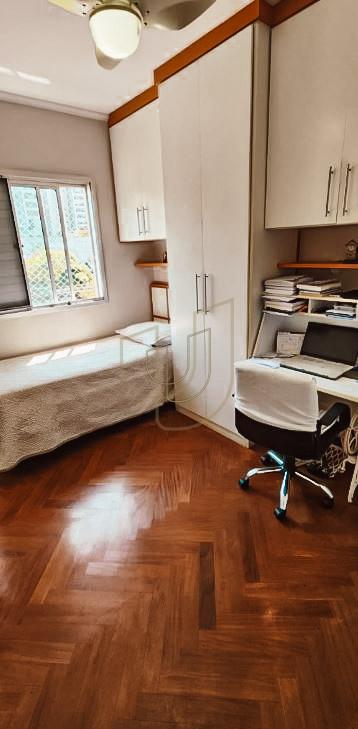 Apartamento com 3 Dormit&oacute;rios no Edif&iacute;cio Viena Avenida Jorge Zarur São José dos Campos - 