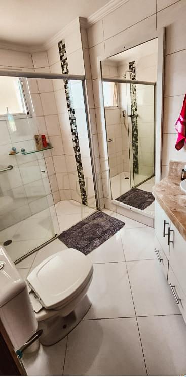 Apartamento com 3 Dormit&oacute;rios no Edif&iacute;cio Viena Avenida Jorge Zarur São José dos Campos - 