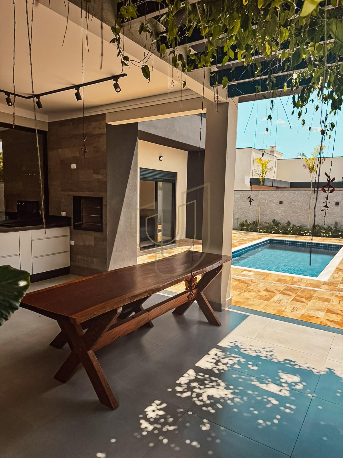 Casa T&eacute;rrea com 4 Su&iacute;tes no Condom&iacute;nio Mont Blanc Rua Doutor Gaspare Jesus de Martini São José dos Campos - 