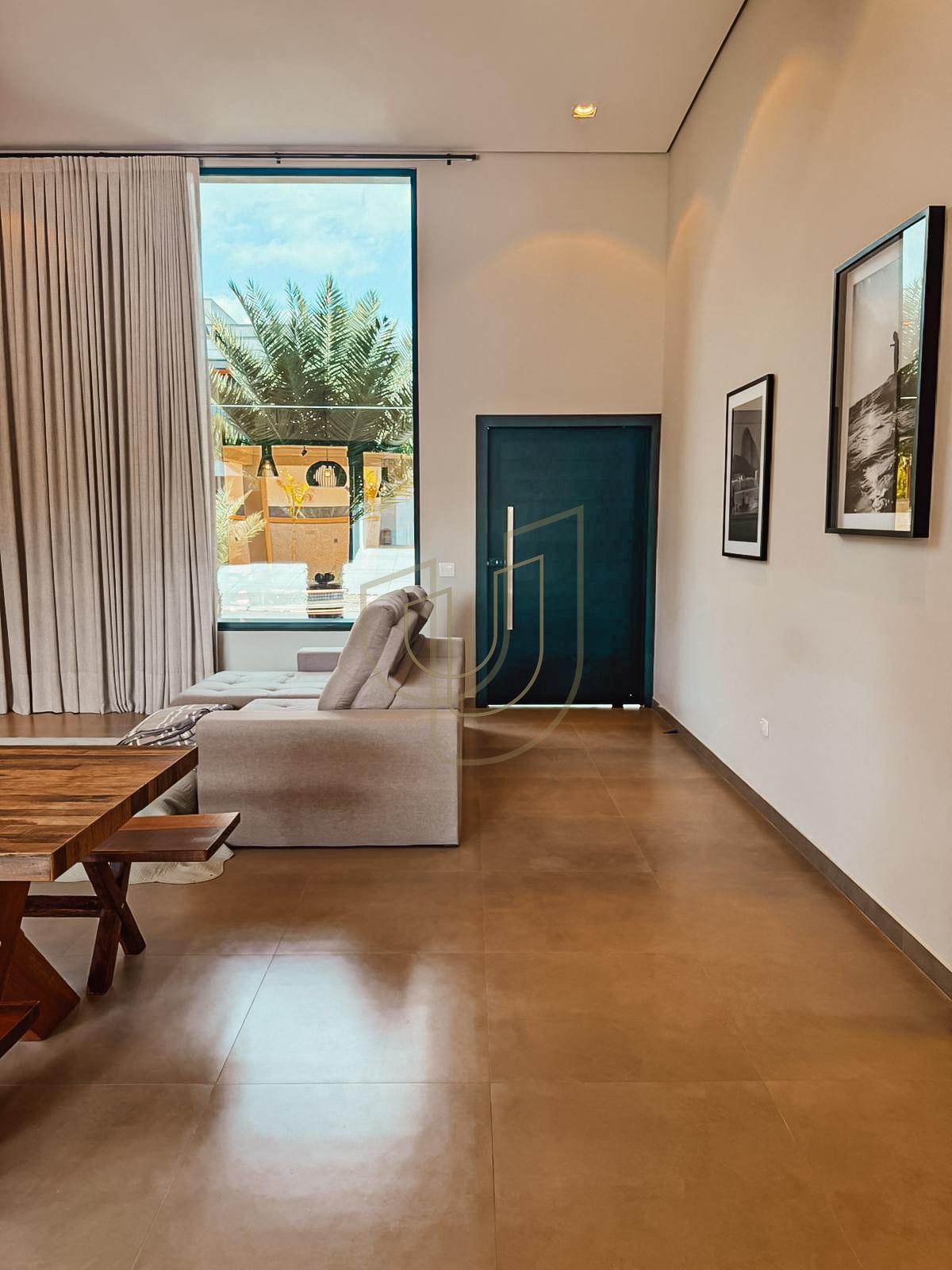 Casa T&eacute;rrea com 4 Su&iacute;tes no Condom&iacute;nio Mont Blanc Rua Doutor Gaspare Jesus de Martini São José dos Campos - 