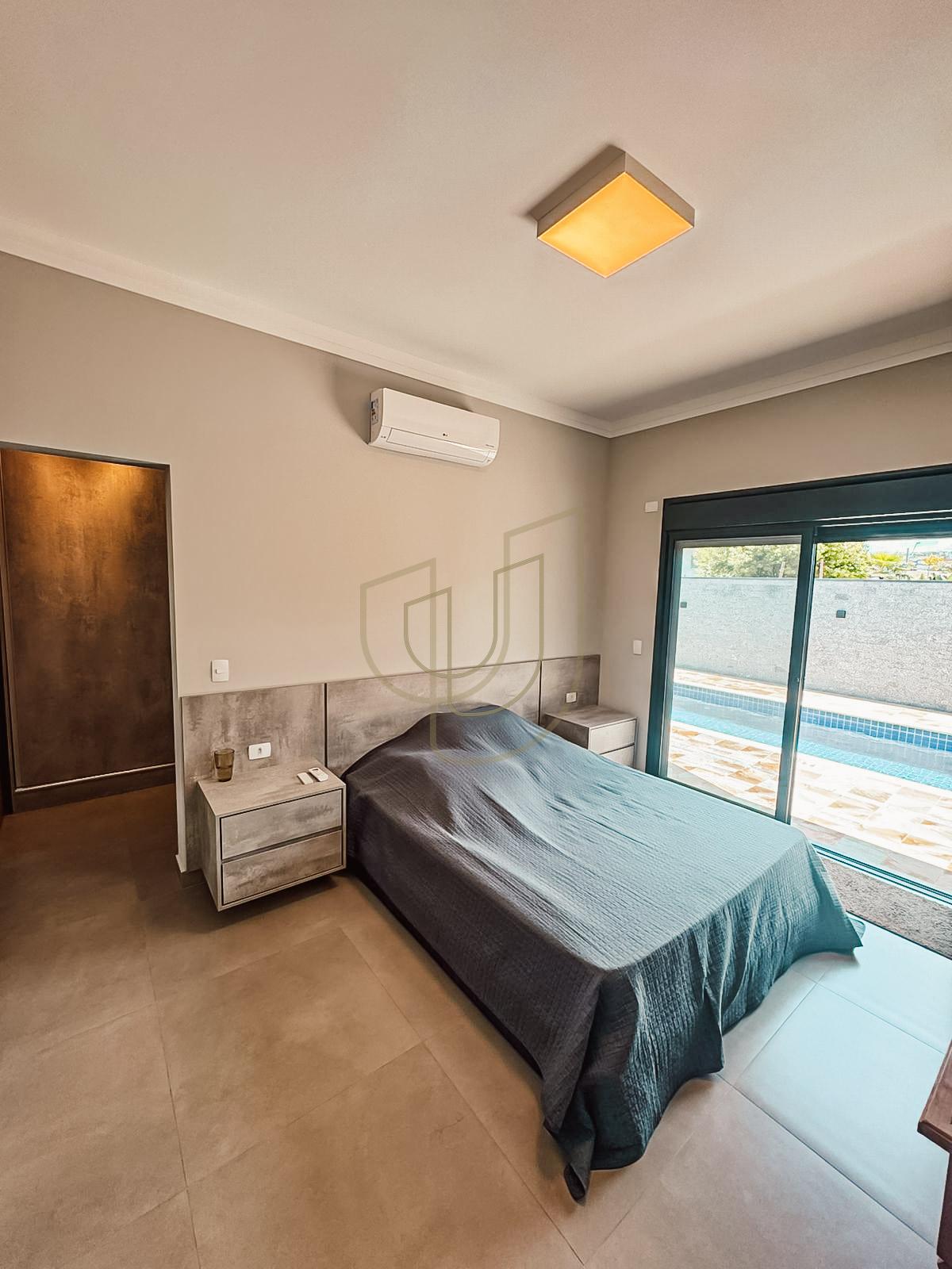 Casa T&eacute;rrea com 4 Su&iacute;tes no Condom&iacute;nio Mont Blanc Rua Doutor Gaspare Jesus de Martini São José dos Campos - 