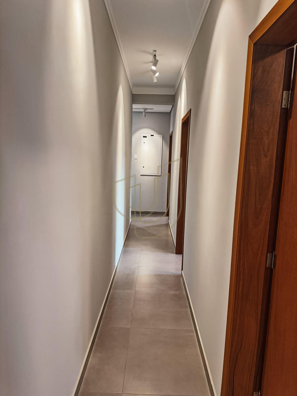 Casa T&eacute;rrea com 4 Su&iacute;tes no Condom&iacute;nio Mont Blanc Rua Doutor Gaspare Jesus de Martini São José dos Campos - 