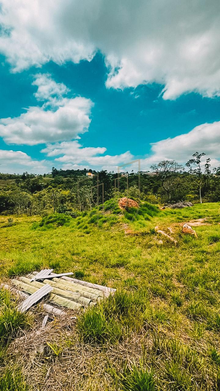 Terreno de 1006 m&sup2; no Condom&iacute;nio Lago Dourado Estrada do Tanquinho Jacareí - 