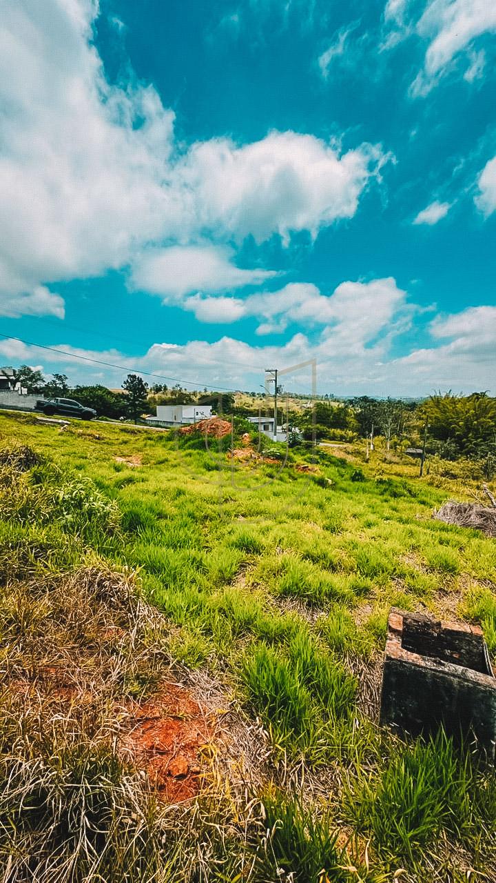 Terreno de 1006 m&sup2; no Condom&iacute;nio Lago Dourado Estrada do Tanquinho Jacareí - 