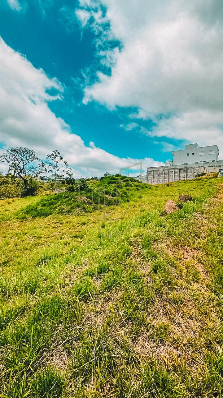 Terreno de 1006 m&sup2; no Condom&iacute;nio Lago Dourado Estrada do Tanquinho Jacareí - 