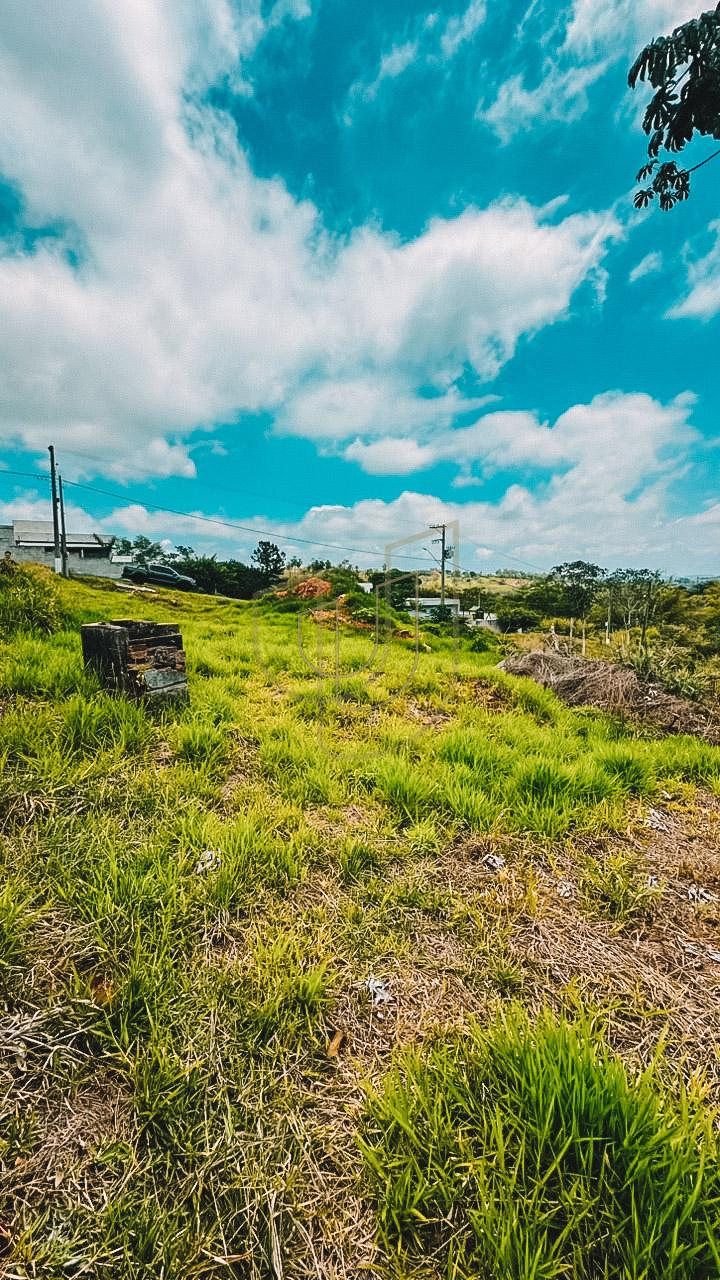 Terreno de 1006 m&sup2; no Condom&iacute;nio Lago Dourado Estrada do Tanquinho Jacareí - 