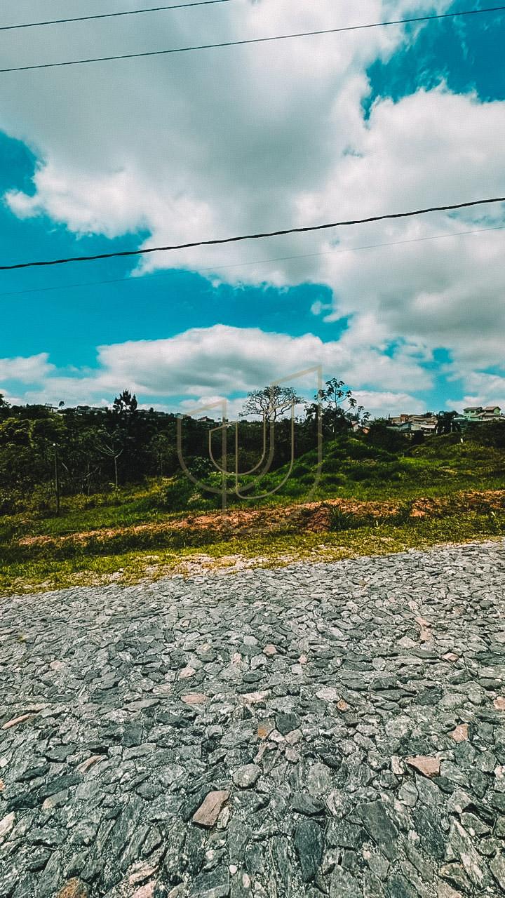 Terreno de 1006 m&sup2; no Condom&iacute;nio Lago Dourado Estrada do Tanquinho Jacareí - 
