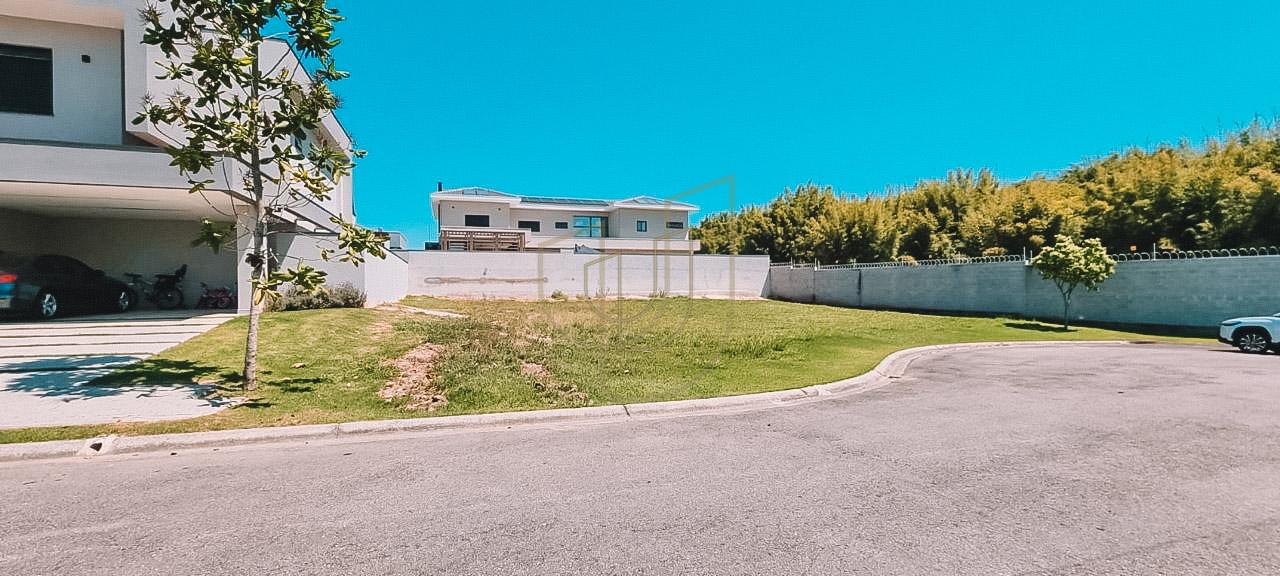 Terreno de 729 m&sup2; no Condom&iacute;nio Mont Blanc Rua Doutor Gaspare Jesus de Martini São José dos Campos - 