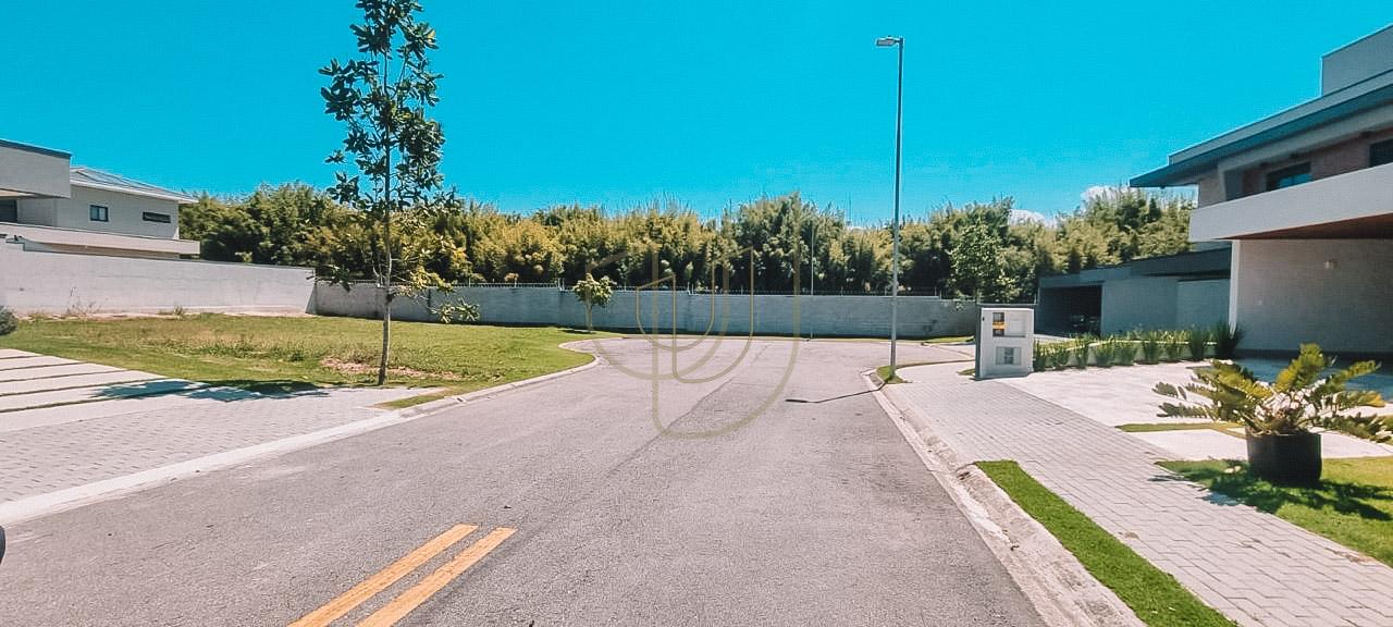 Terreno de 729 m&sup2; no Condom&iacute;nio Mont Blanc Rua Doutor Gaspare Jesus de Martini São José dos Campos - 