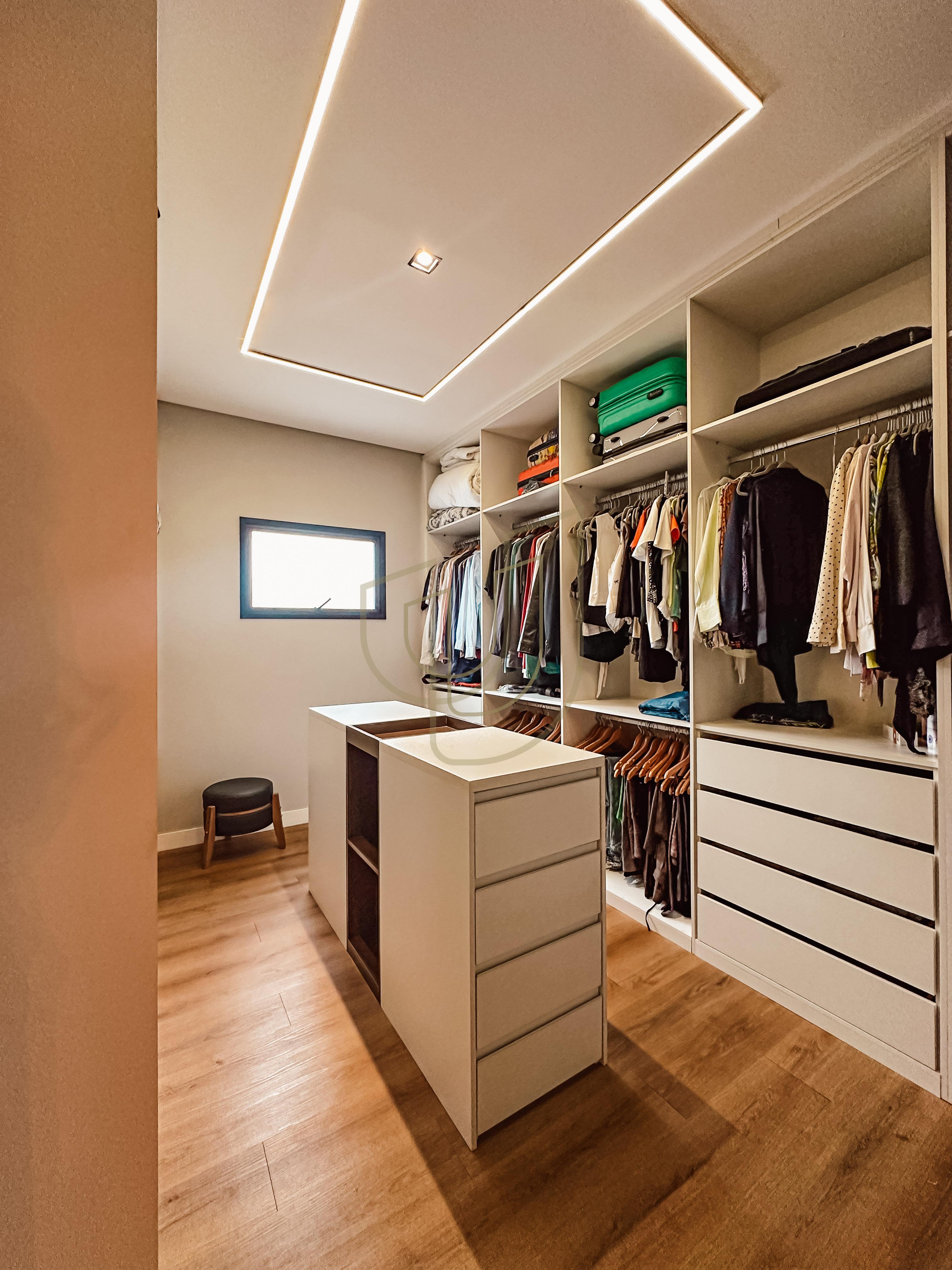 Casa com 4 Su&iacute;tes no Condom&iacute;nio Reserva da Barra Rua Trancoso São José dos Campos - 