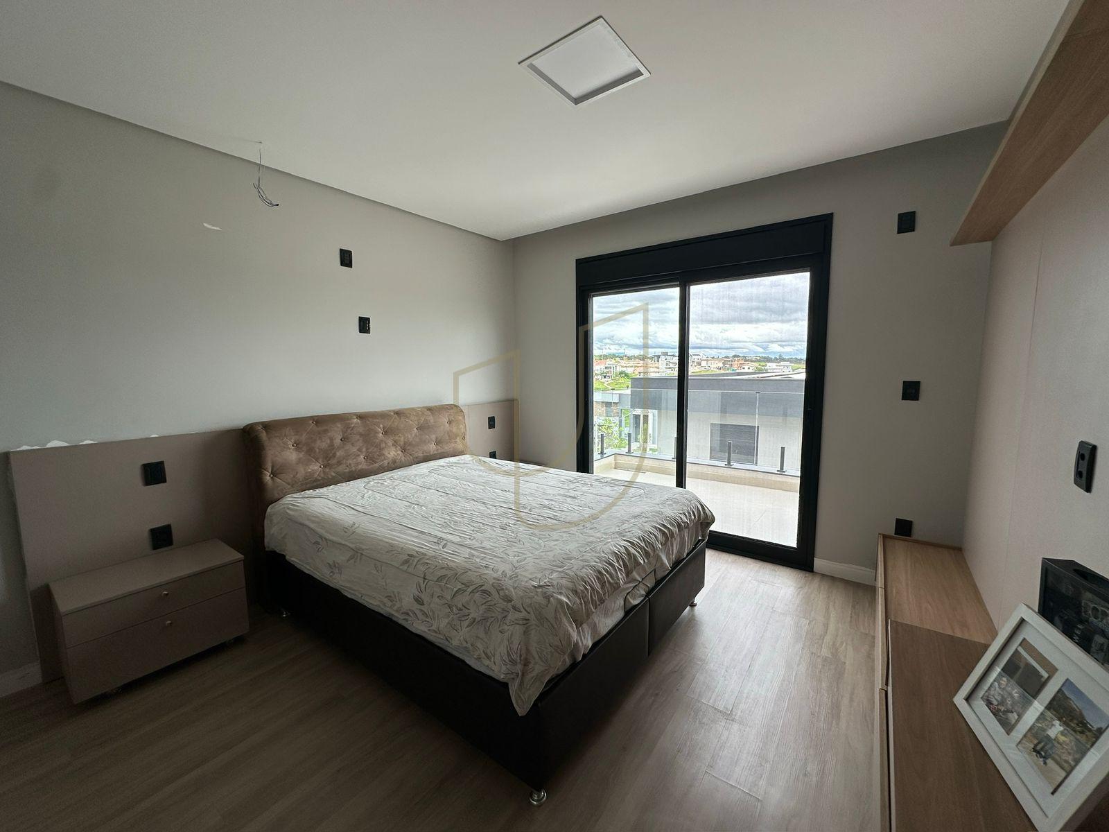 Casa com 3 Su&iacute;tes no Condom&iacute;nio Verana  São José dos Campos - 