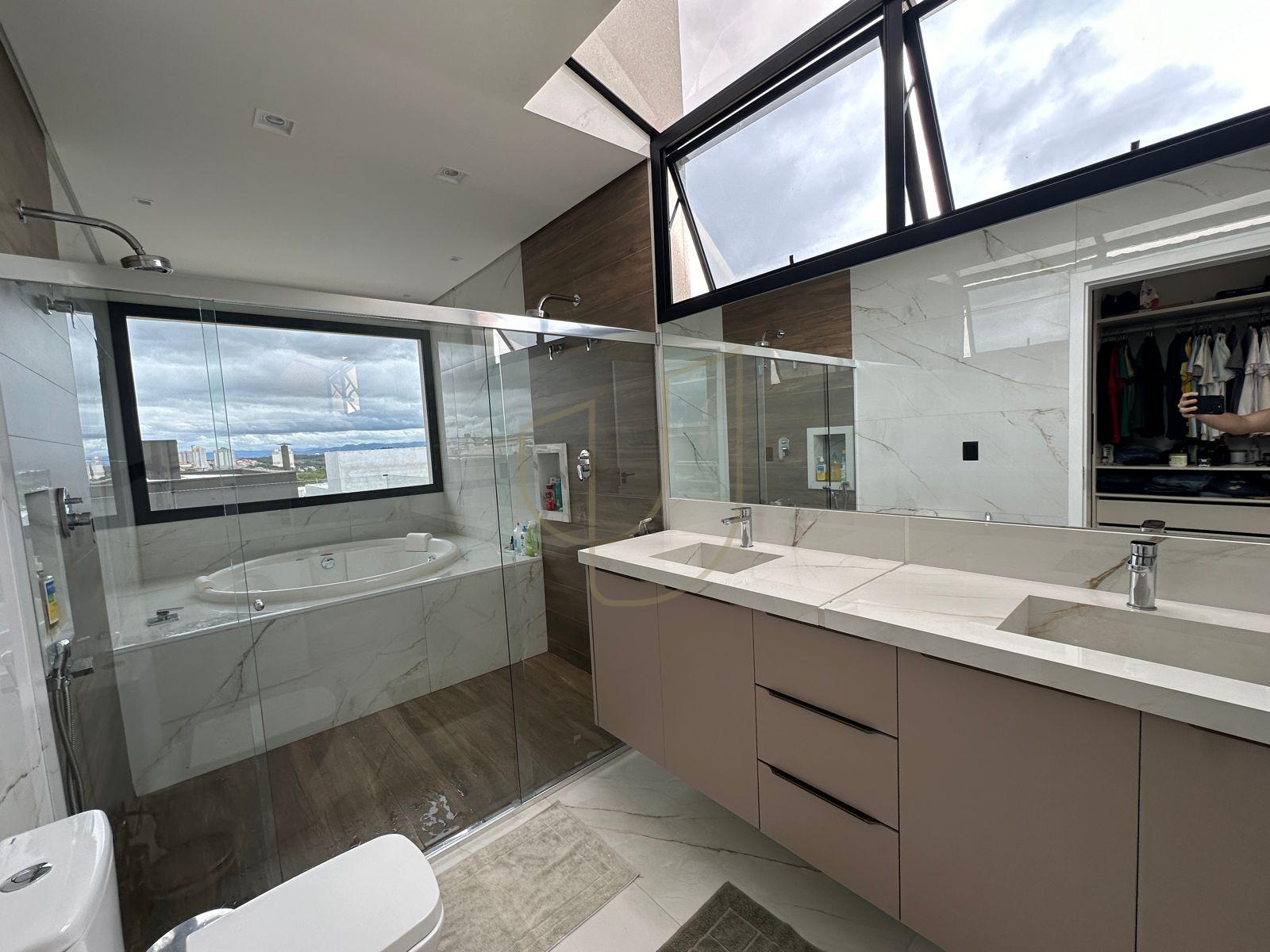 Casa com 3 Su&iacute;tes no Condom&iacute;nio Verana  São José dos Campos - 