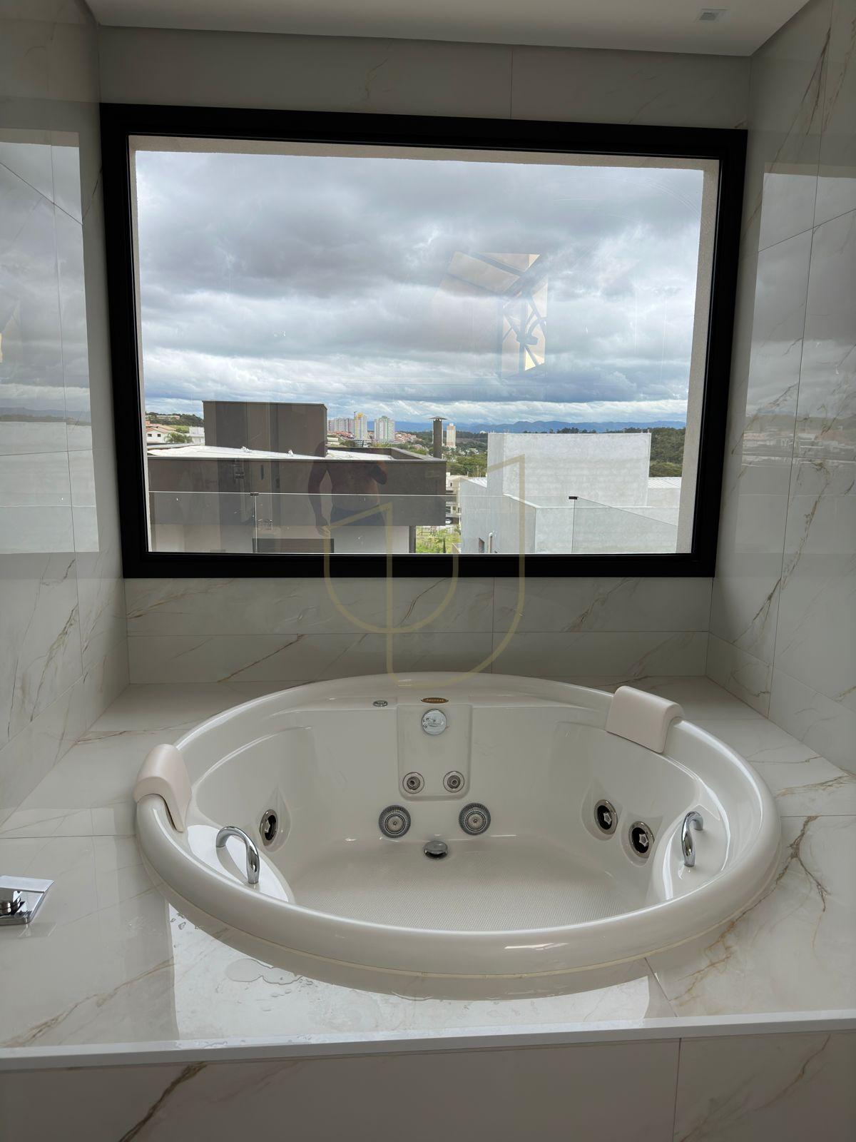 Casa com 3 Su&iacute;tes no Condom&iacute;nio Verana  São José dos Campos - 