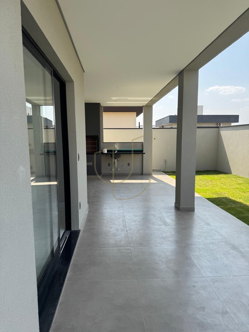 Casa com 3 Su&iacute;tes no Condom&iacute;nio Rud&aacute;  São José dos Campos - 