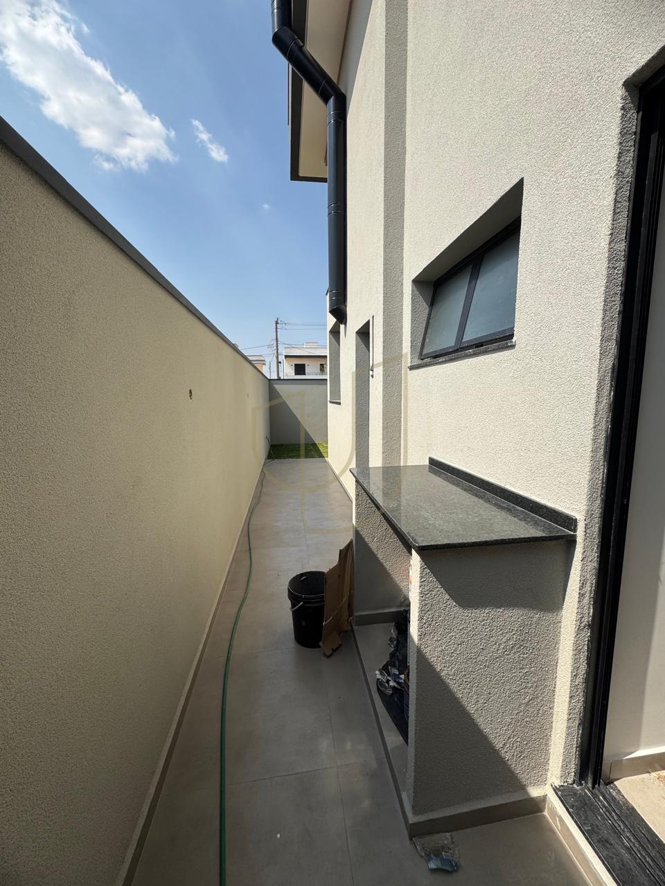 Casa com 3 Su&iacute;tes no Condom&iacute;nio Rud&aacute;  São José dos Campos - 