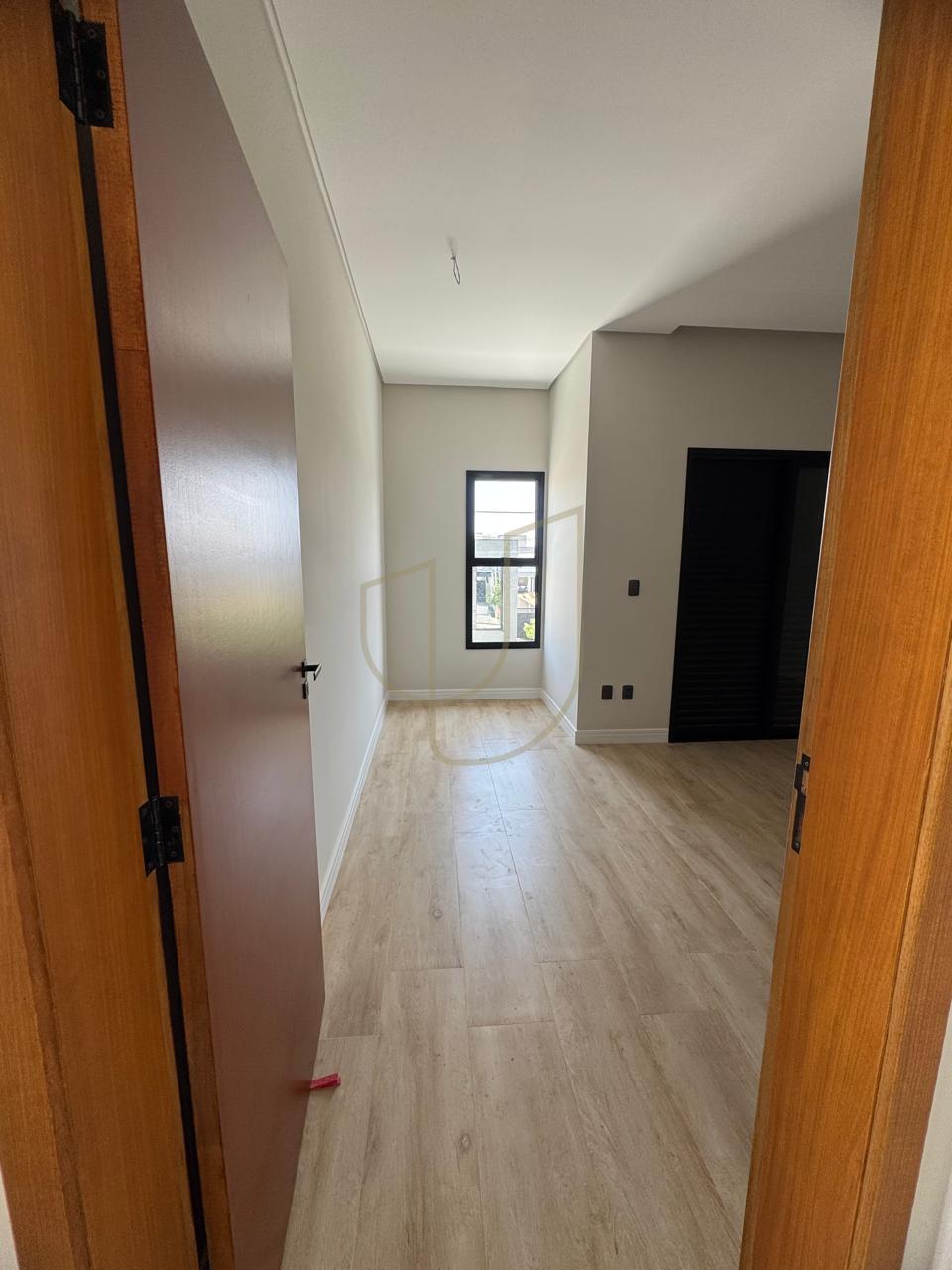 Casa com 3 Su&iacute;tes no Condom&iacute;nio Rud&aacute;  São José dos Campos - 