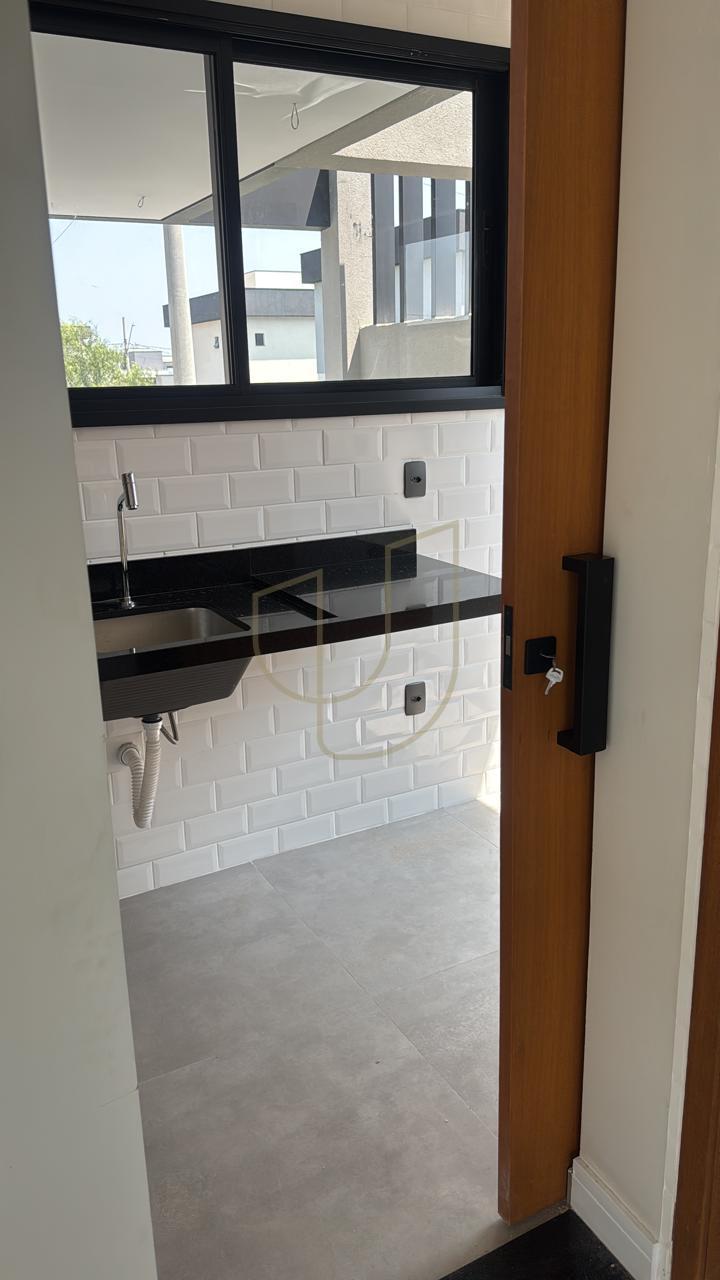 Casa com 3 Su&iacute;tes no Condom&iacute;nio Rud&aacute;  São José dos Campos - 