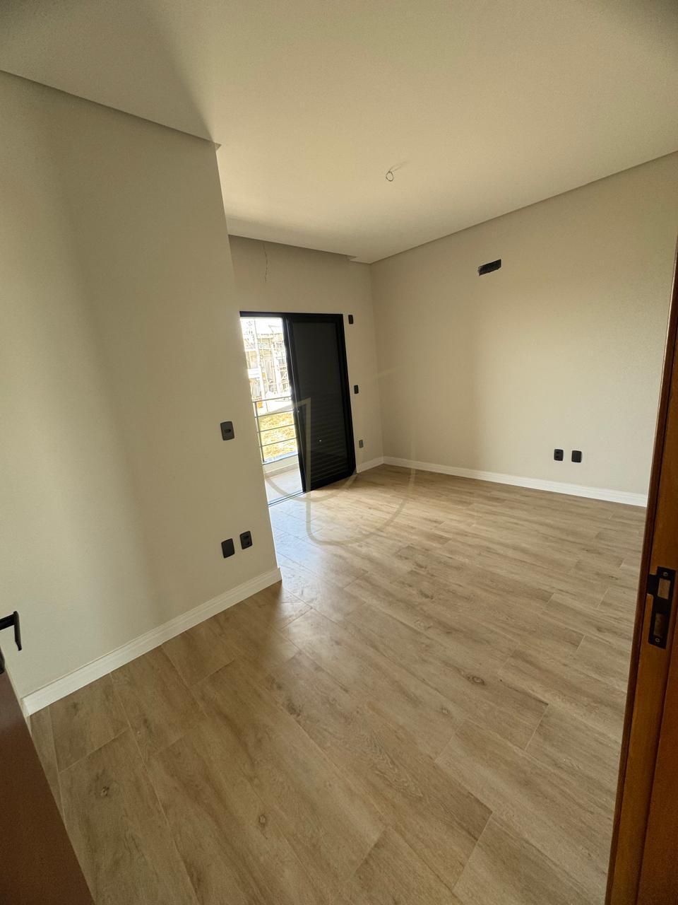 Casa com 3 Su&iacute;tes no Condom&iacute;nio Rud&aacute;  São José dos Campos - 