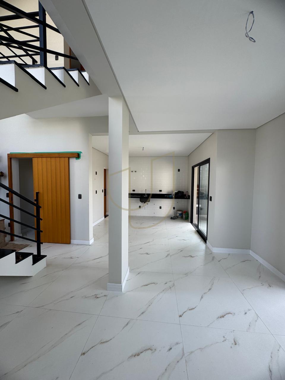 Casa com 3 Su&iacute;tes no Condom&iacute;nio Rud&aacute;  São José dos Campos - 