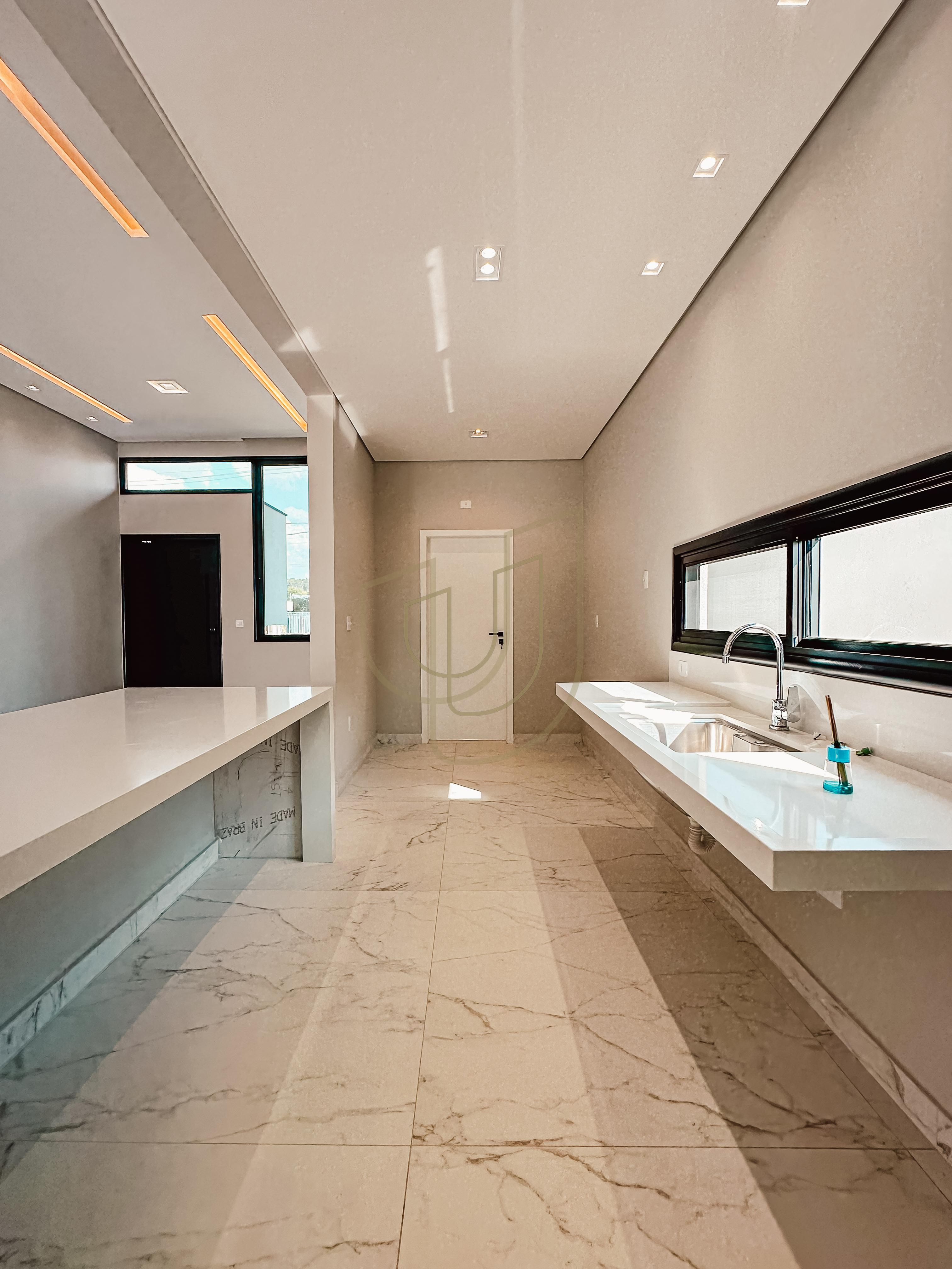 Casa T&eacute;rrea com 4 Su&iacute;tes no Condom&iacute;nio Vivant Urbanova Avenida Jerson de Moura Lopes São José dos Campos - 