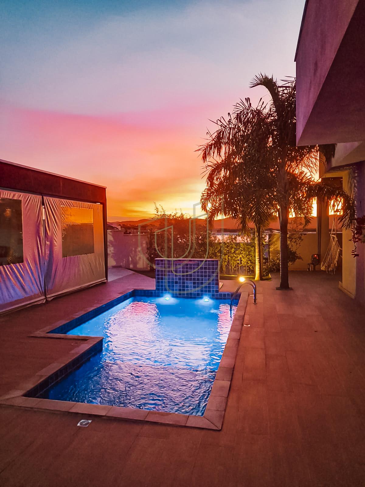 Casa T&eacute;rrea com 4 Su&iacute;tes no Condom&iacute;nio Residencial M&ocirc;naco Rua Joaquim Vieira Alves São José dos Campos - 