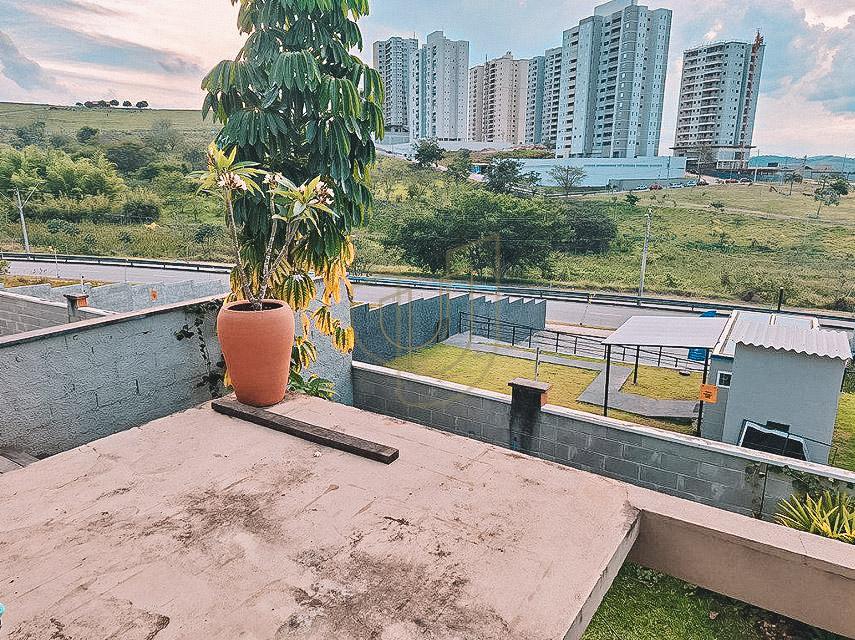 Casa T&eacute;rrea com 3 Su&iacute;tes no Condom&iacute;nio Residencial M&ocirc;naco Avenida Aquarela do Brasil São José dos Campos - 