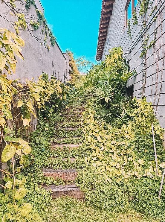 Casa T&eacute;rrea com 3 Su&iacute;tes no Condom&iacute;nio Residencial M&ocirc;naco Avenida Aquarela do Brasil São José dos Campos - 