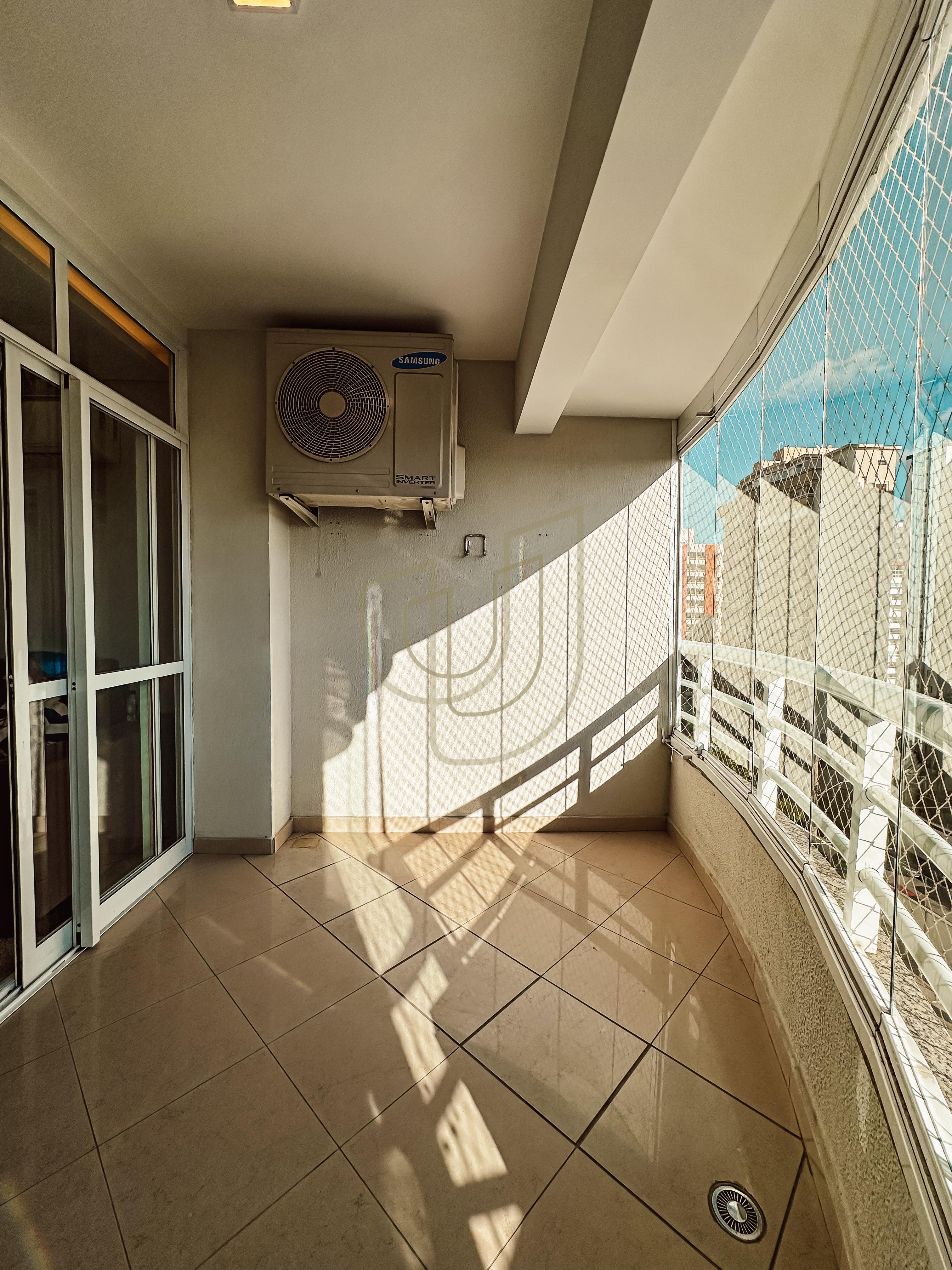 Apartamento com 2 Dormit&oacute;rios no Edif&iacute;cio Juquehy Avenida do Tubarão São José dos Campos - 