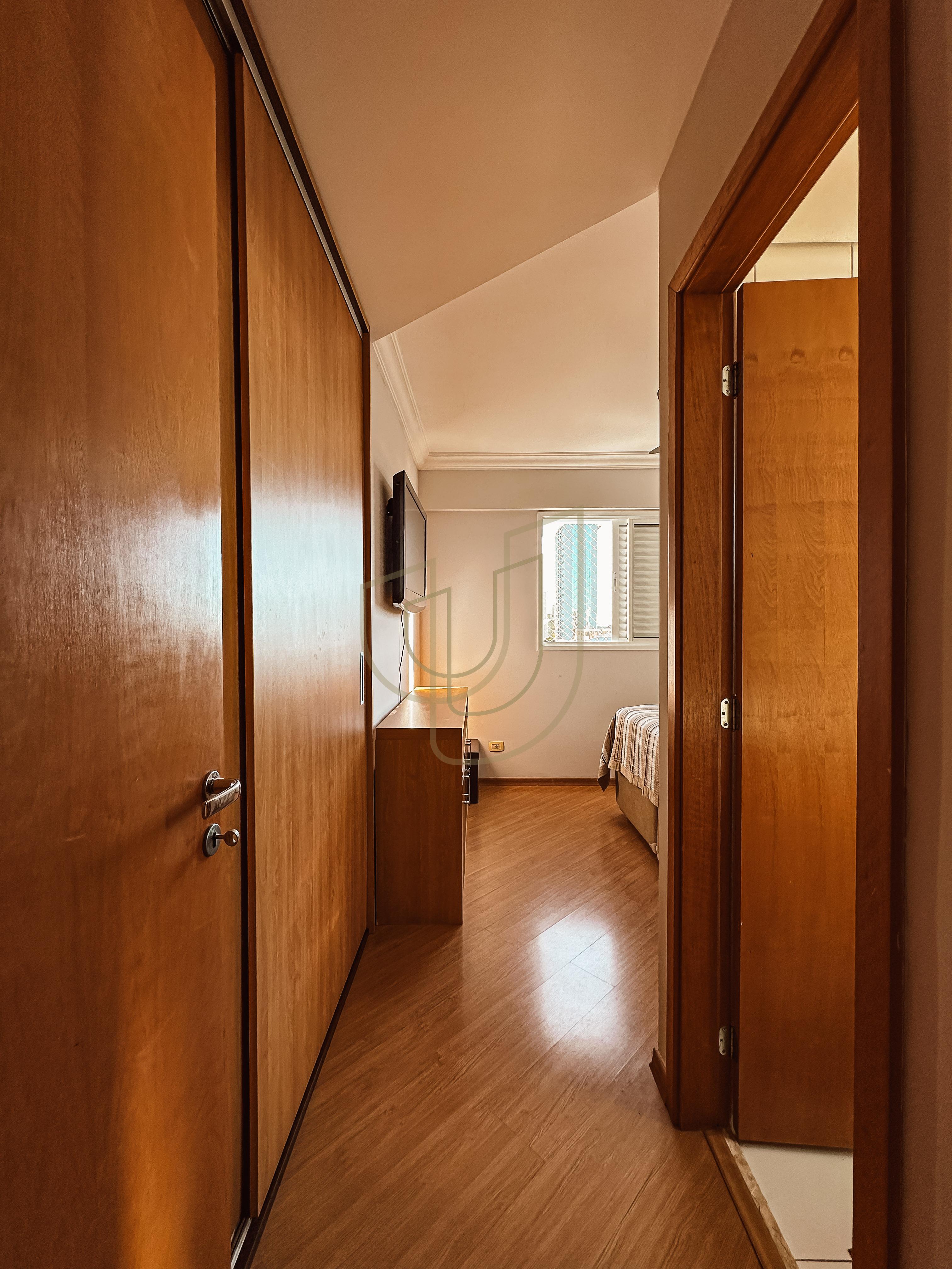 Apartamento com 2 Dormit&oacute;rios no Edif&iacute;cio Juquehy Avenida do Tubarão São José dos Campos - 