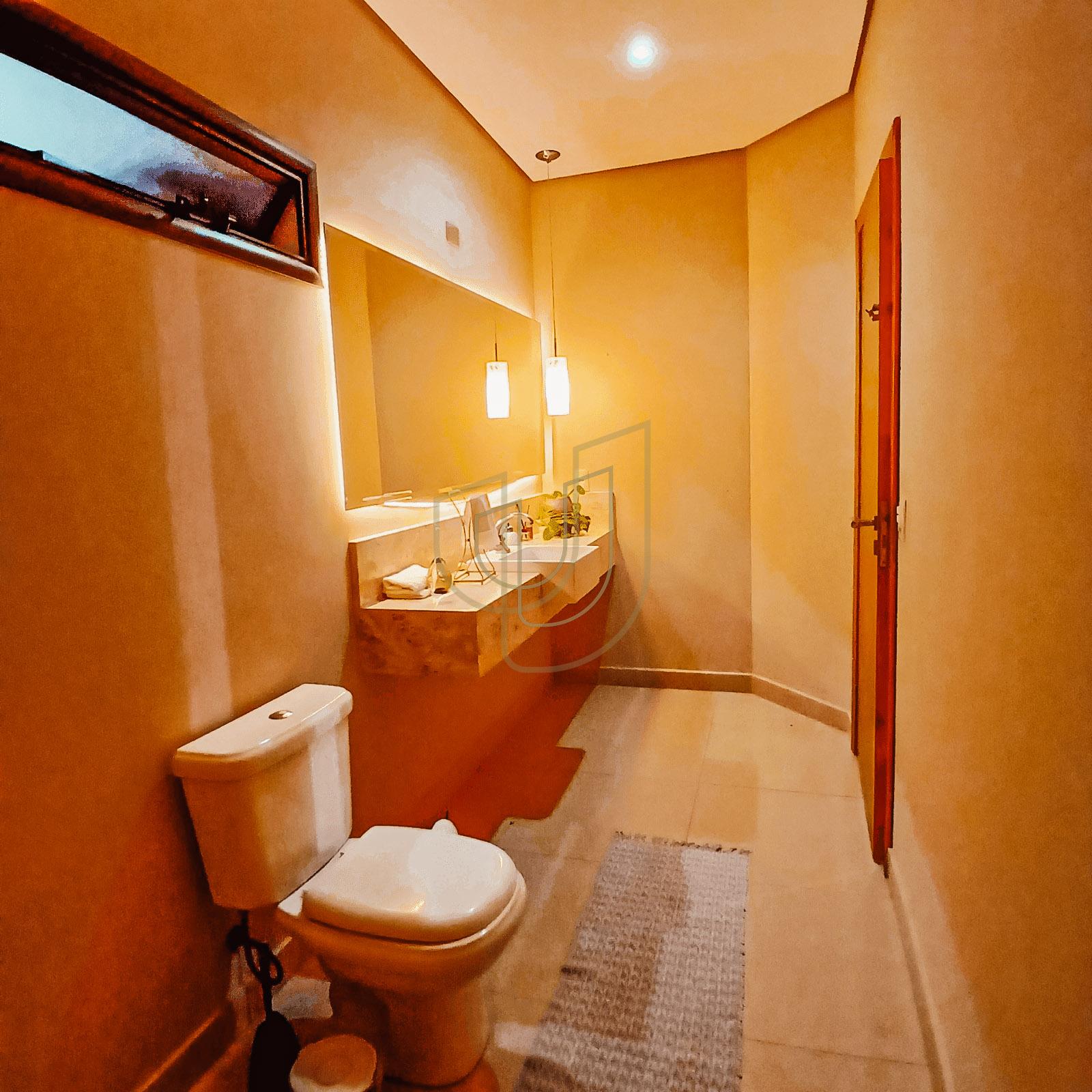 Casa com 3 Su&iacute;tes no Condom&iacute;nio Recanto Santa B&aacute;rbara Rod. dos Tamoios, km 22,5 - Tapanhão JAMBEIRO - 