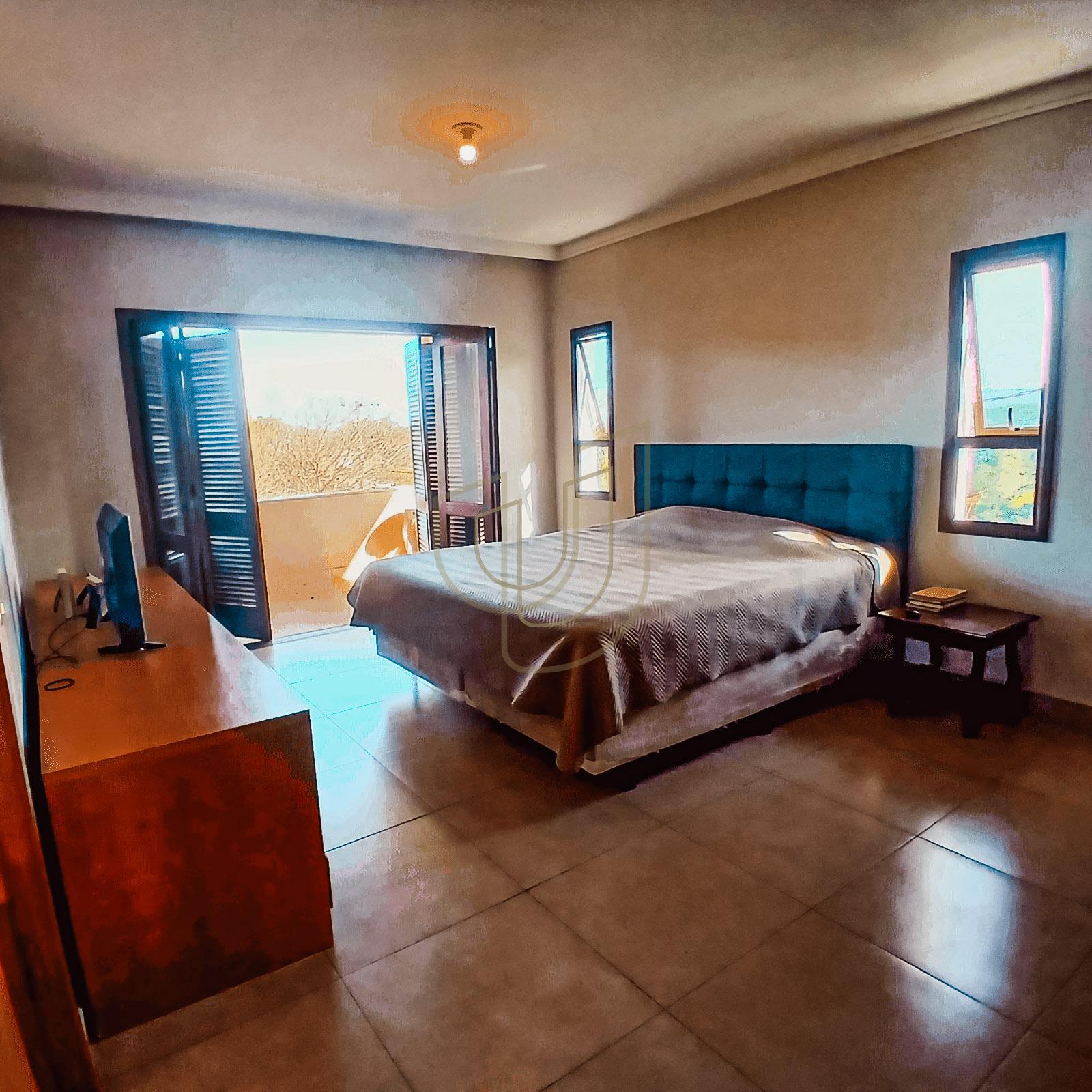 Casa com 3 Su&iacute;tes no Condom&iacute;nio Recanto Santa B&aacute;rbara Rod. dos Tamoios, km 22,5 - Tapanhão JAMBEIRO - 