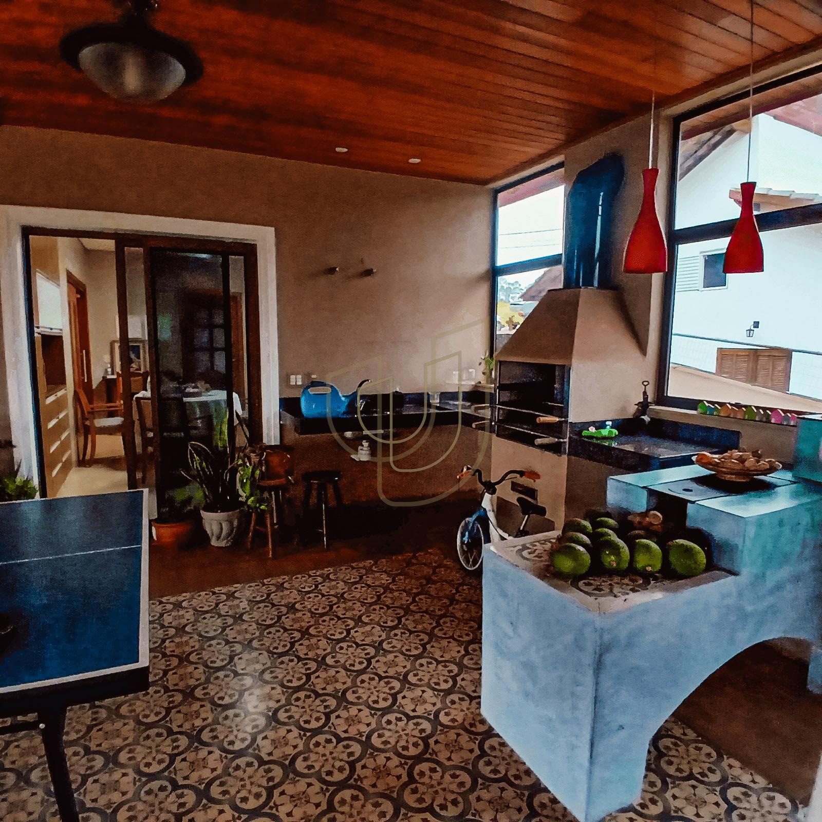 Casa com 3 Su&iacute;tes no Condom&iacute;nio Recanto Santa B&aacute;rbara Rod. dos Tamoios, km 22,5 - Tapanhão JAMBEIRO - 