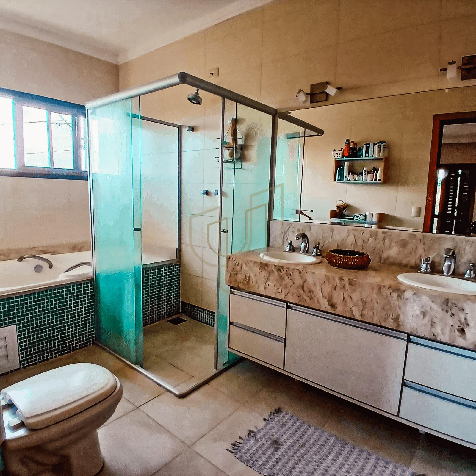 Casa com 3 Su&iacute;tes no Condom&iacute;nio Recanto Santa B&aacute;rbara Rod. dos Tamoios, km 22,5 - Tapanhão JAMBEIRO - 