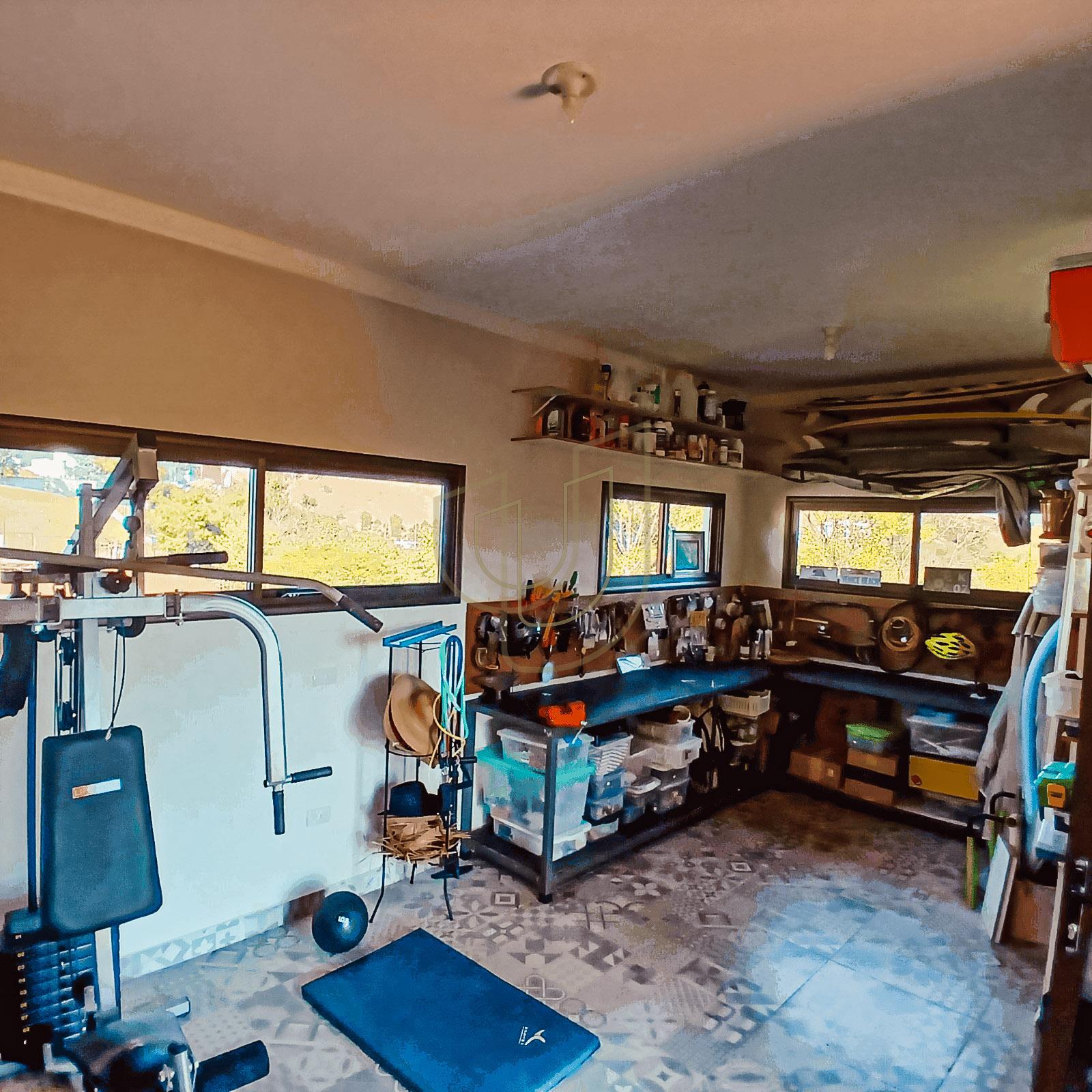 Casa com 3 Su&iacute;tes no Condom&iacute;nio Recanto Santa B&aacute;rbara Rod. dos Tamoios, km 22,5 - Tapanhão JAMBEIRO - 