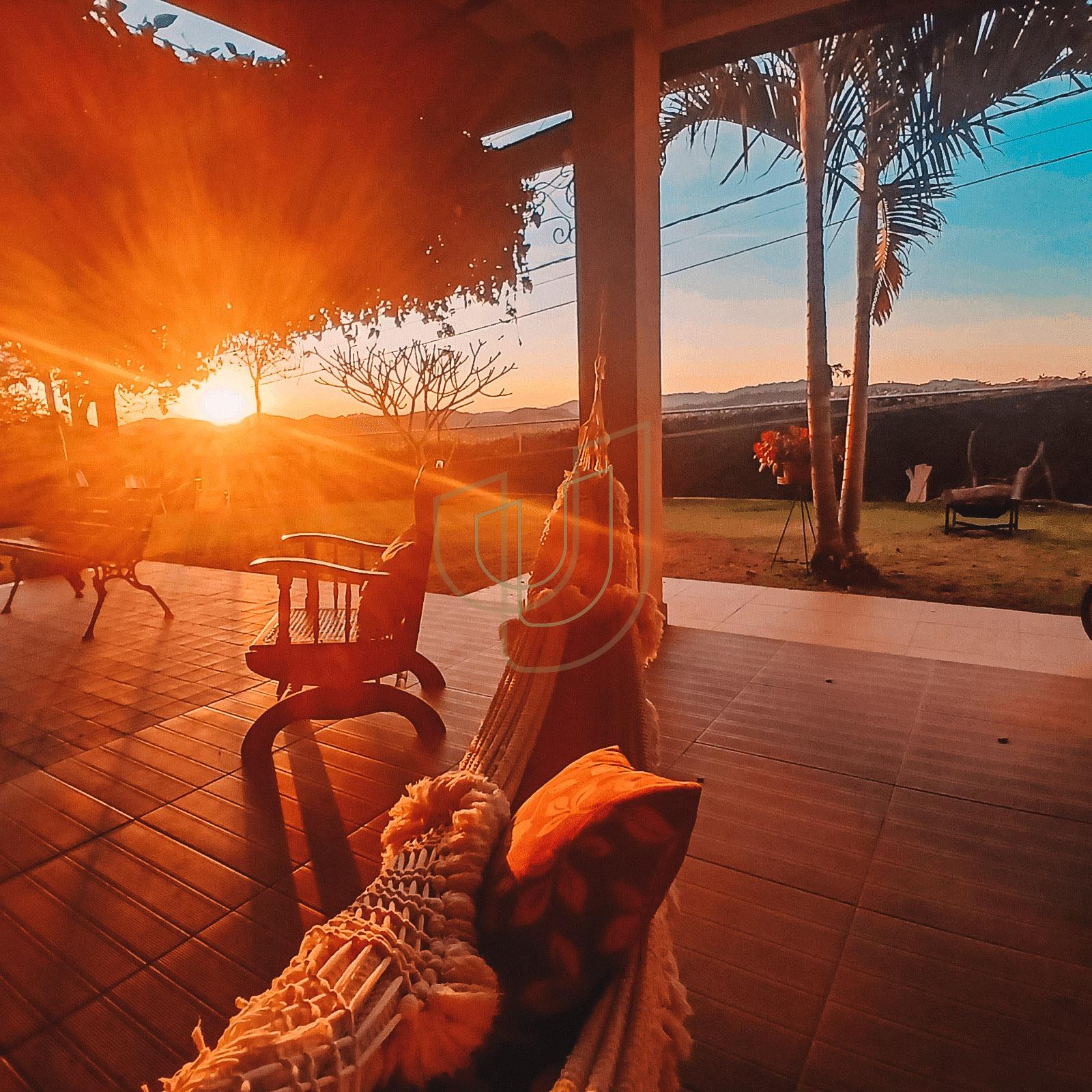 Casa com 3 Su&iacute;tes no Condom&iacute;nio Recanto Santa B&aacute;rbara Rod. dos Tamoios, km 22,5 - Tapanhão JAMBEIRO - 