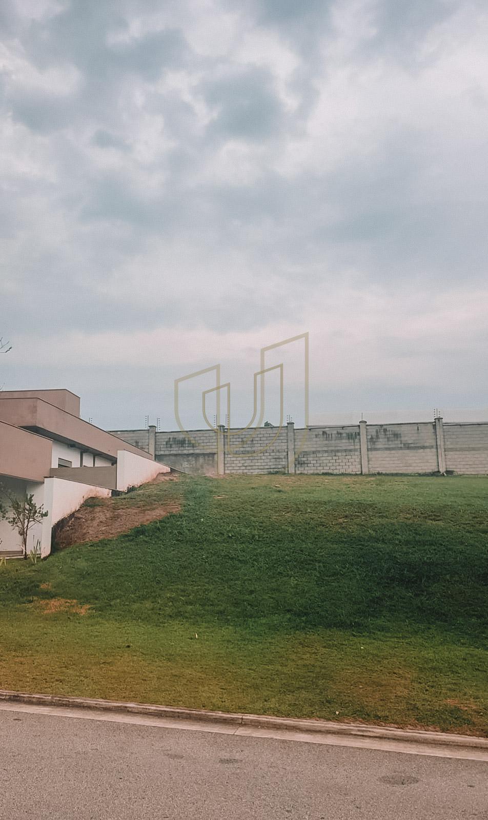 Terreno de 486 m&sup2; no Alphaville I Rua Cambacica São José dos Campos - 