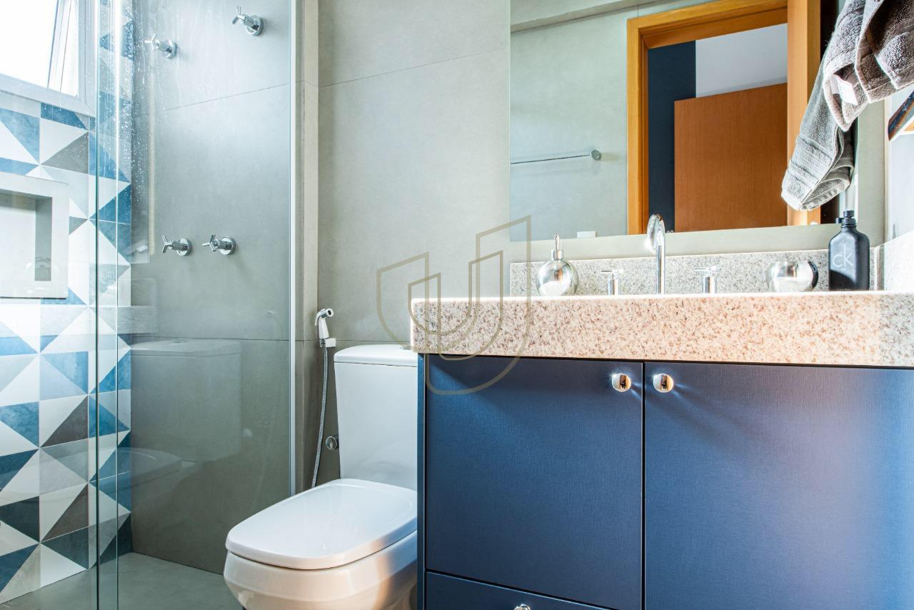 Apartamento com 3 Su&iacute;tes no Edif&iacute;cio Celebrity Rua Bárbara Knippelberg Loureiro São José dos Campos - 