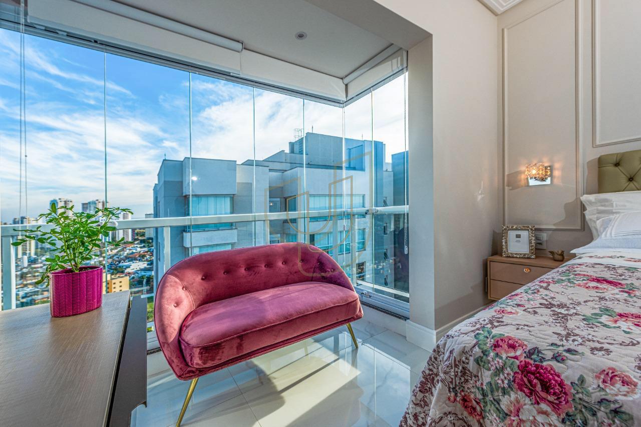 Apartamento com 3 Su&iacute;tes no Edif&iacute;cio Celebrity Rua Bárbara Knippelberg Loureiro São José dos Campos - 