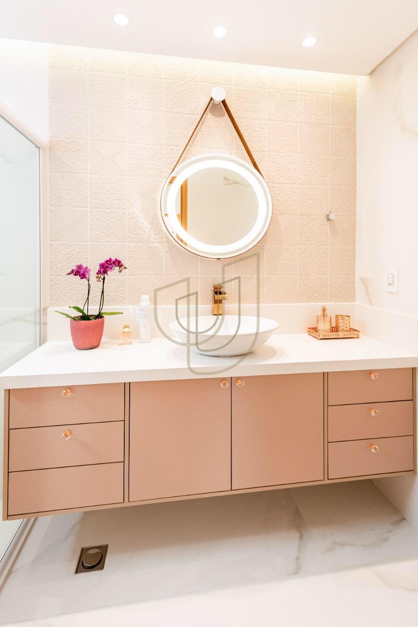 Apartamento com 3 Su&iacute;tes no Edif&iacute;cio Celebrity Rua Bárbara Knippelberg Loureiro São José dos Campos - 