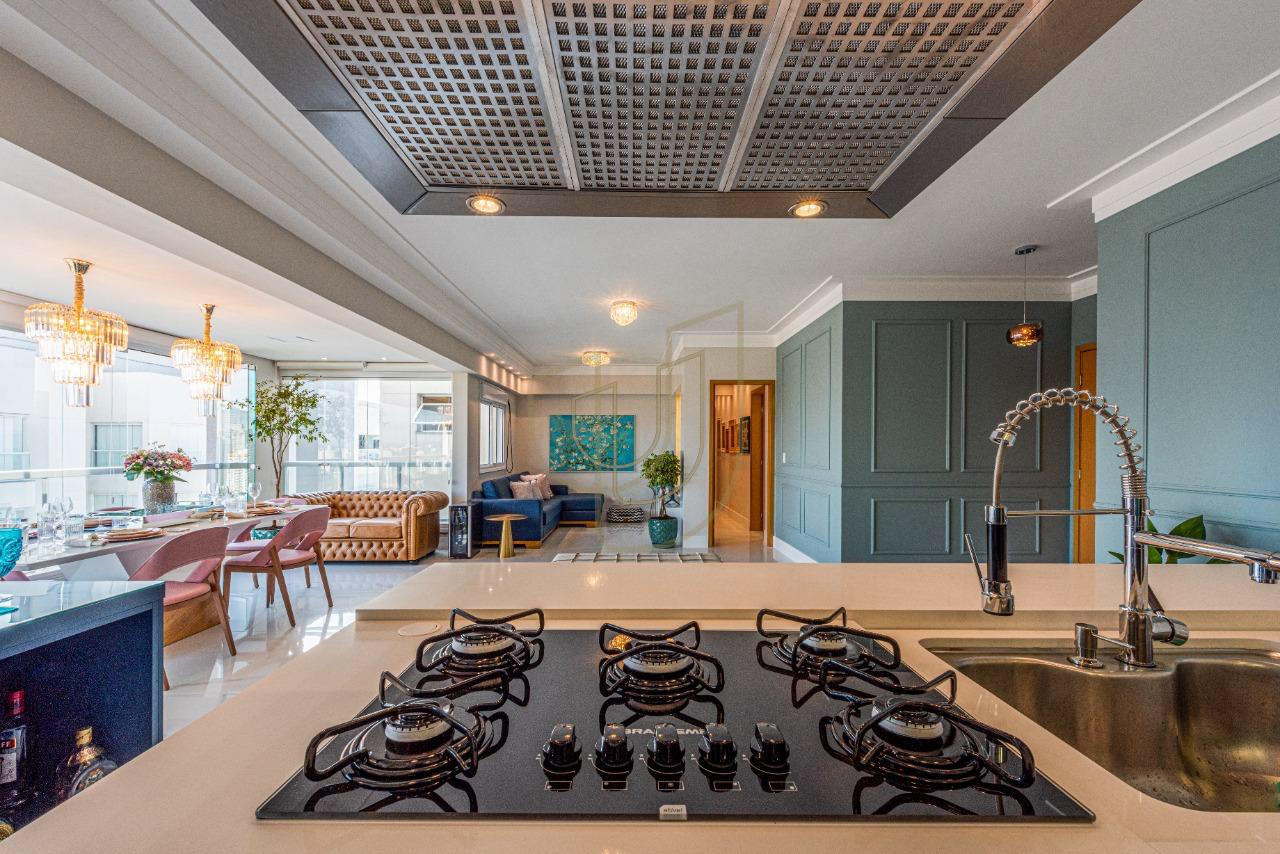 Apartamento com 3 Su&iacute;tes no Edif&iacute;cio Celebrity Rua Bárbara Knippelberg Loureiro São José dos Campos - 