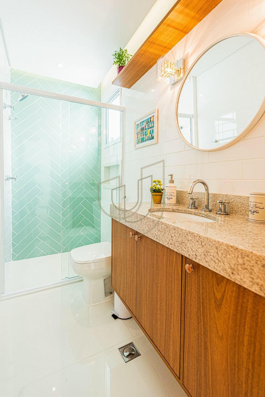 Apartamento com 3 Su&iacute;tes no Edif&iacute;cio Celebrity Rua Bárbara Knippelberg Loureiro São José dos Campos - 