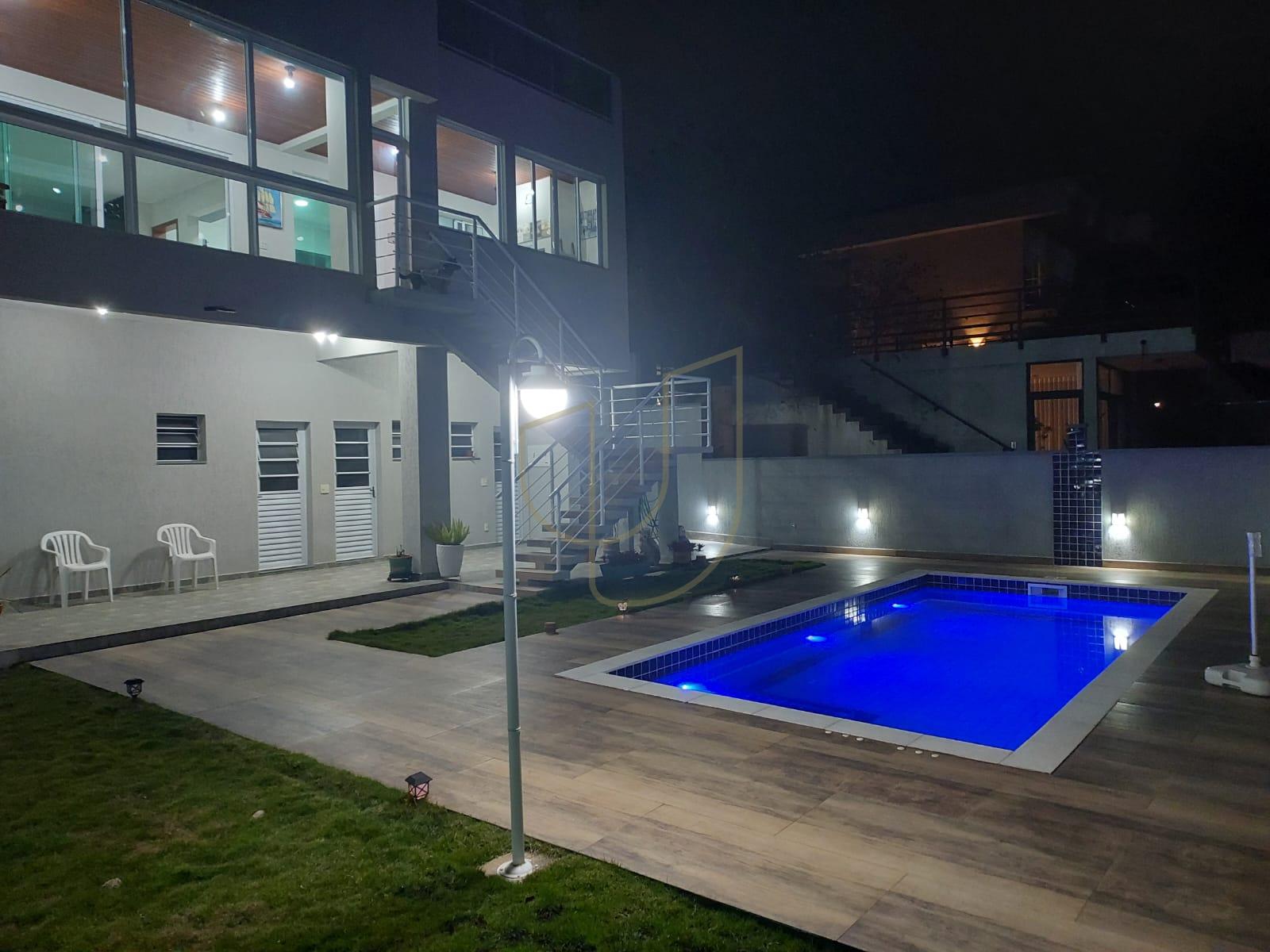 Casa com 3 Su&iacute;tes no Residencial Jaguary Avenida Aquarela do Brasil São José dos Campos - 