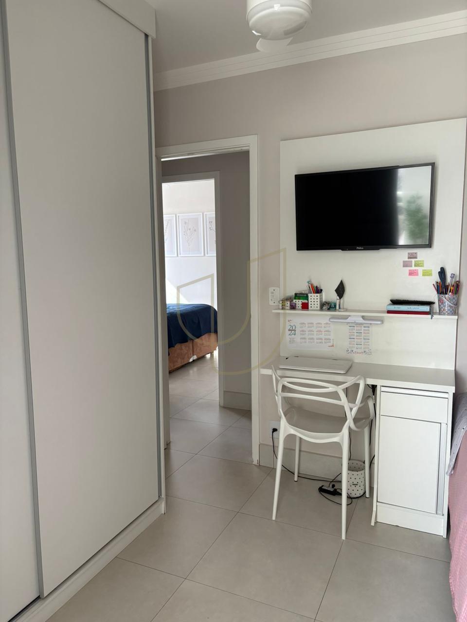 Apartamento com 3 Dormit&oacute;rios no Edif&iacute;cio Adri&aacute;tico Rua Icatu São José dos Campos - 