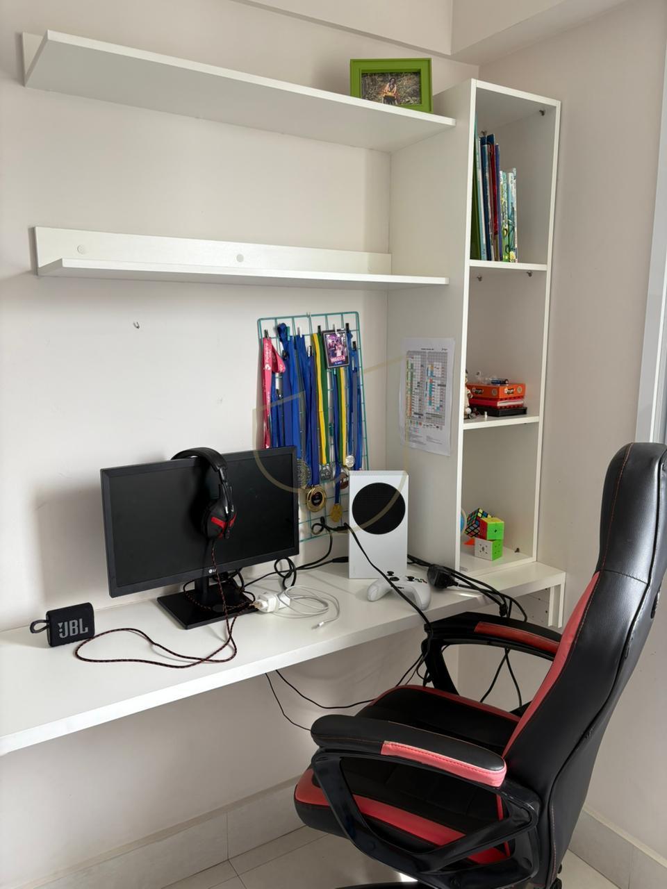 Apartamento com 3 Dormit&oacute;rios no Edif&iacute;cio Adri&aacute;tico Rua Icatu São José dos Campos - 