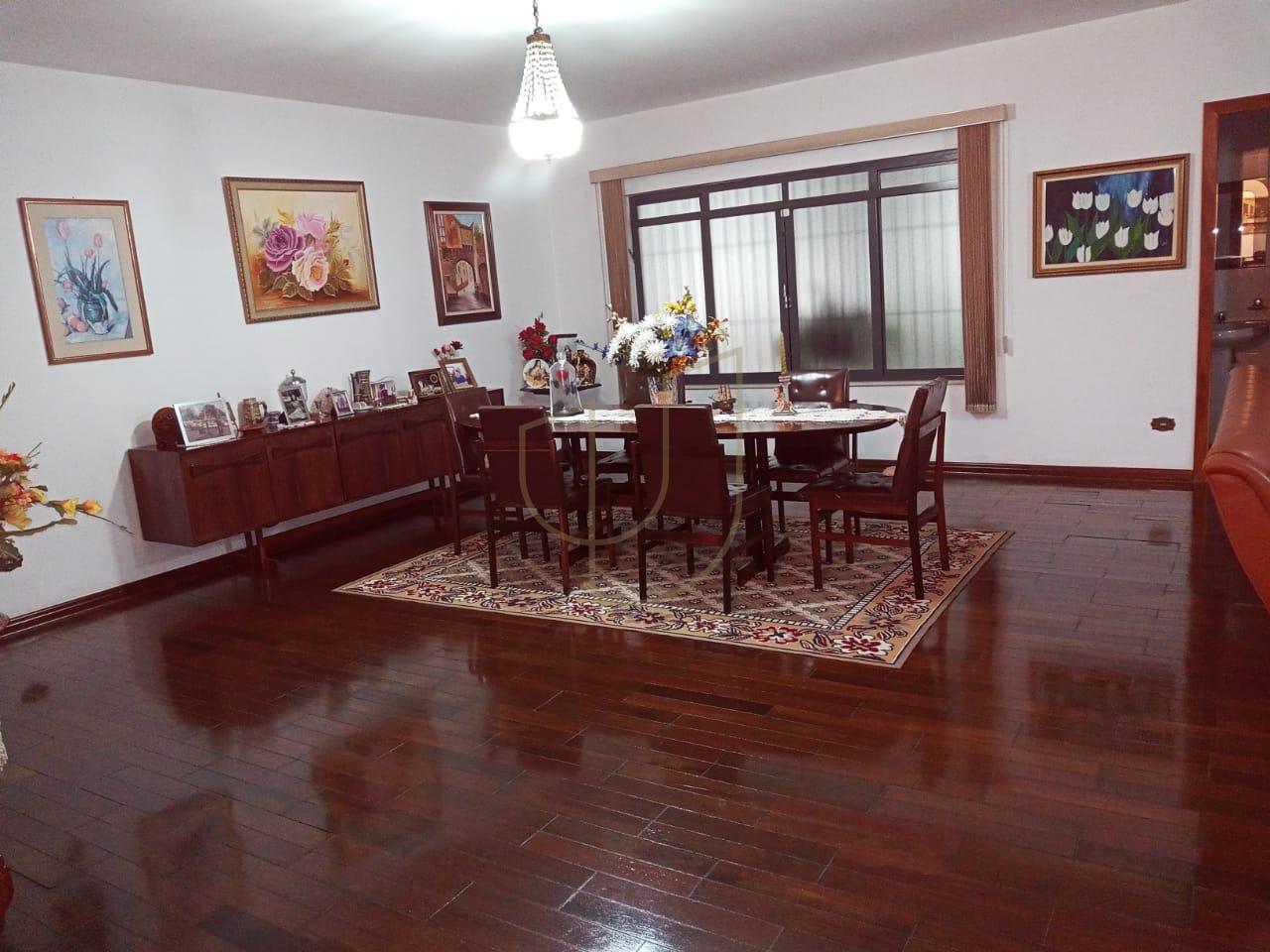 Casa com 4 Su&iacute;tes no Jardim Apolo Rua Itanhaém São José dos Campos - 