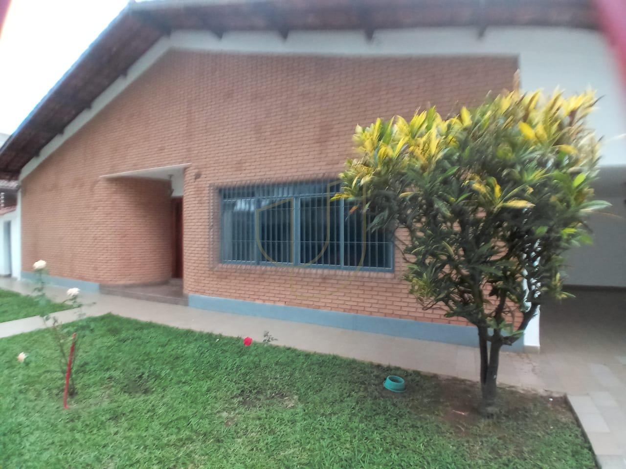 Casa com 4 Su&iacute;tes no Jardim Apolo Rua Itanhaém São José dos Campos - 