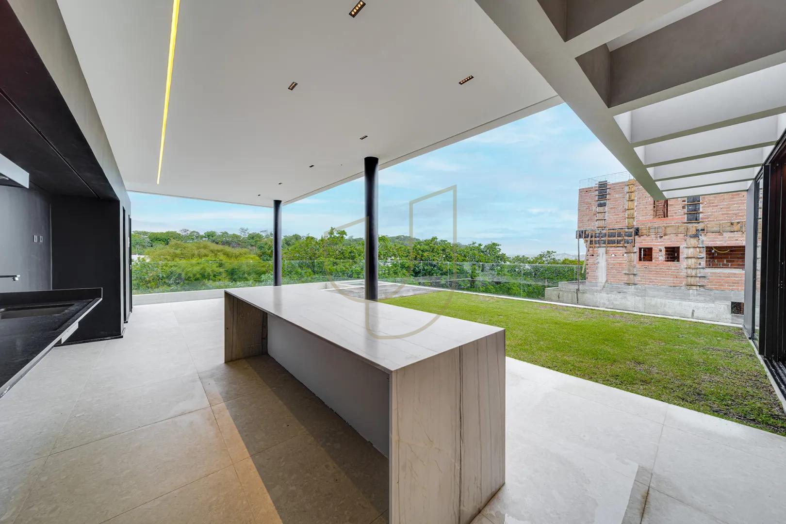 Casa com 4 Su&iacute;tes no Alphaville II  São José dos Campos - 