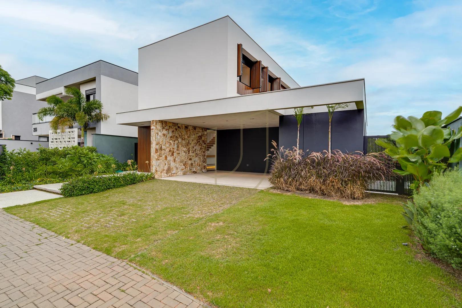 Casa com 4 Su&iacute;tes no Alphaville II  São José dos Campos - 