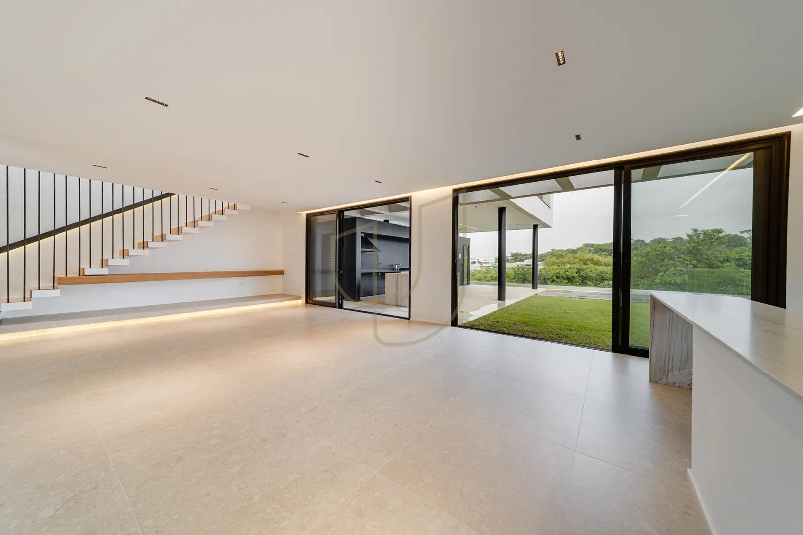 Casa com 4 Su&iacute;tes no Alphaville II  São José dos Campos - 