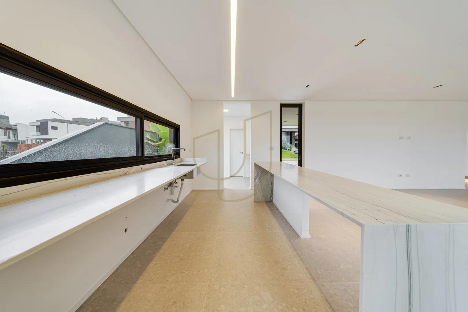 Casa com 4 Su&iacute;tes no Alphaville II  São José dos Campos - 